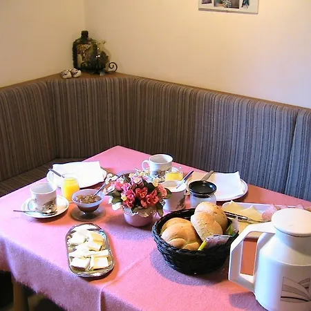 Haus Angerer Bed and Breakfast *
